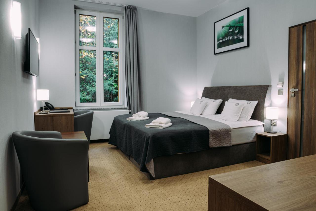 Hotel Grey Spa 스클라르스카포렘바 외부 사진