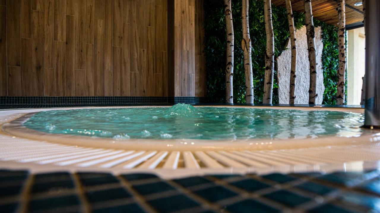 Hotel Grey Spa 스클라르스카포렘바 외부 사진