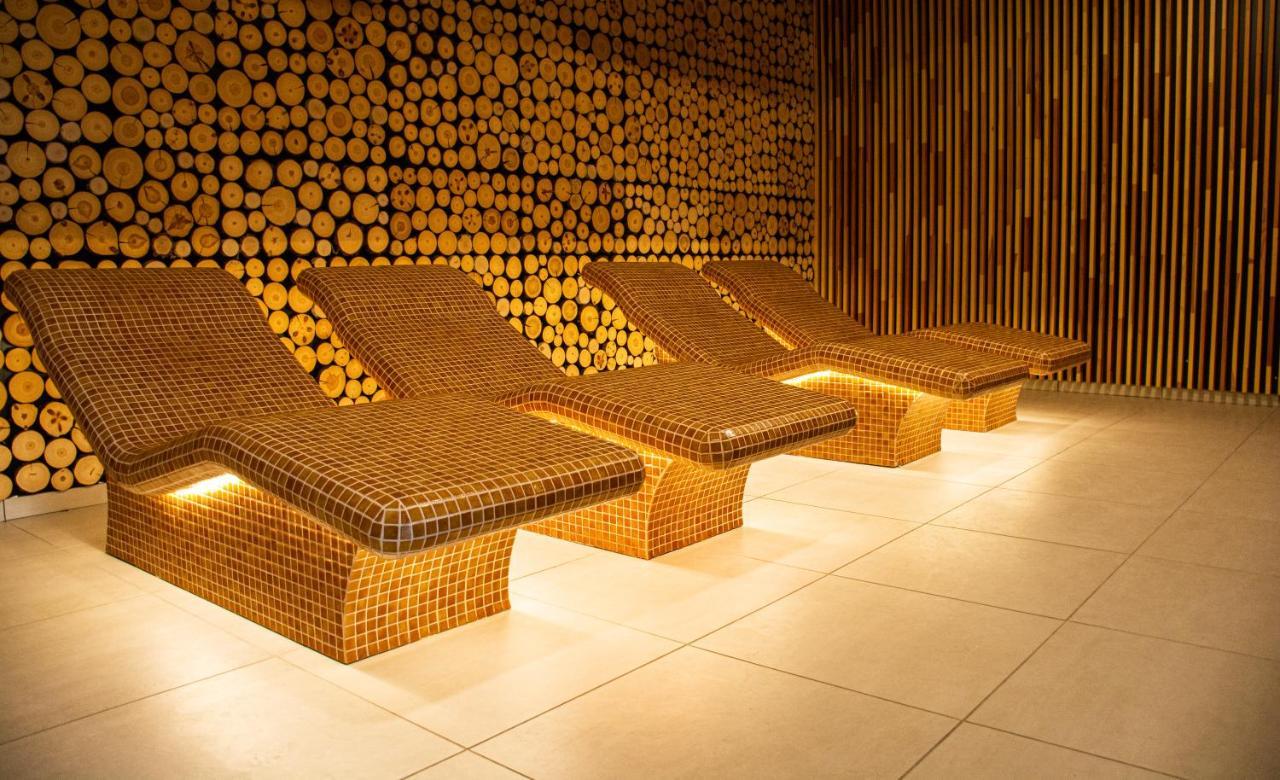 Hotel Grey Spa 스클라르스카포렘바 외부 사진